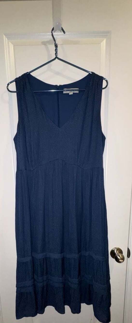 LOFT Plus Sleeveless Tiered Midi Dress in Dark Blue Dotted Texture